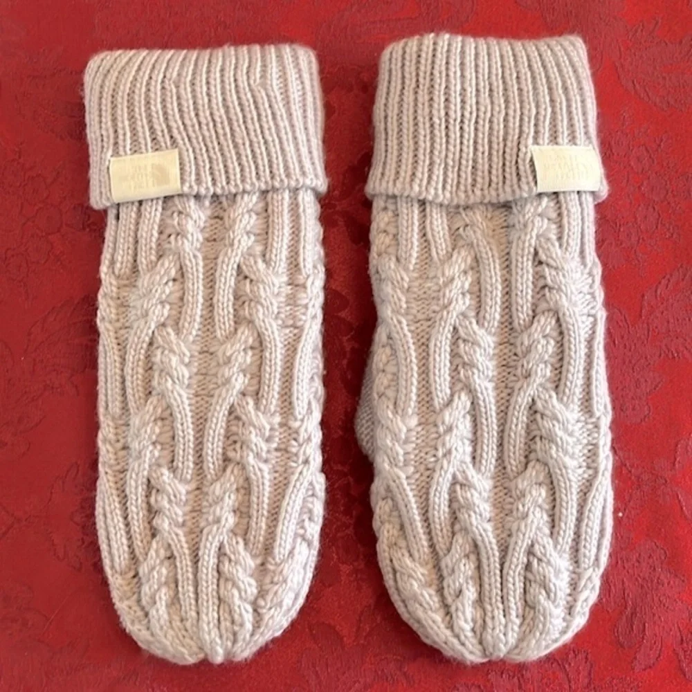 Brand New The North Face Lavender Fog City Plush Earband & Knit Mittens Fleece